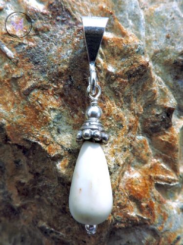 Magnesite & Silver Drop Pendant